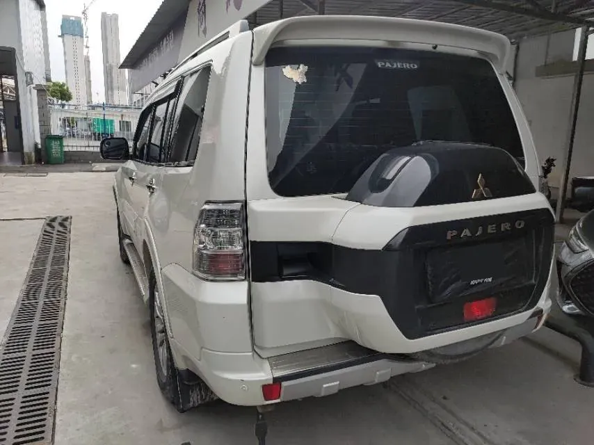 2018 Mitsubishi Pajero 3.0L 174HP V6 5AT,autocango,china used car exporter,china ev exporter,chinese used car exporter,chinese used ev exporter