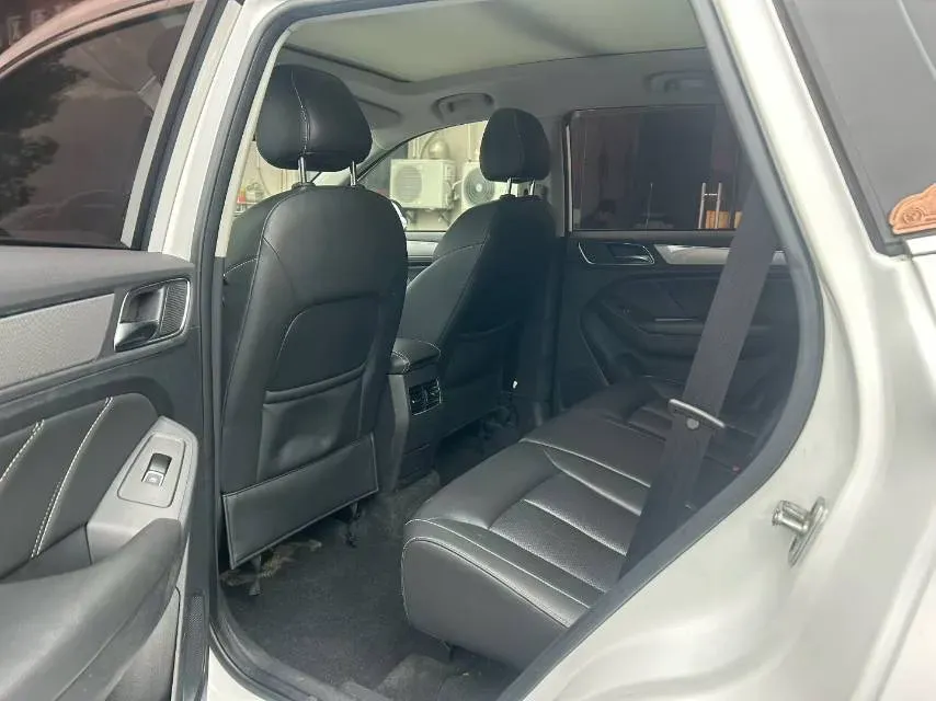 2020 Roewe i6 1.5T 169HP L4 7DCT,autocango,china used car exporter,china ev exporter,chinese used car exporter,chinese used ev exporter