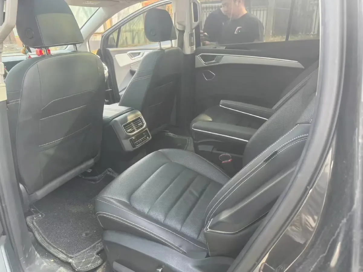 2021 Volkswagen Talagon 2.0T 220HP L4 7DCT,autocango,china used car exporter,china ev exporter,chinese used car exporter,chinese used ev exporter