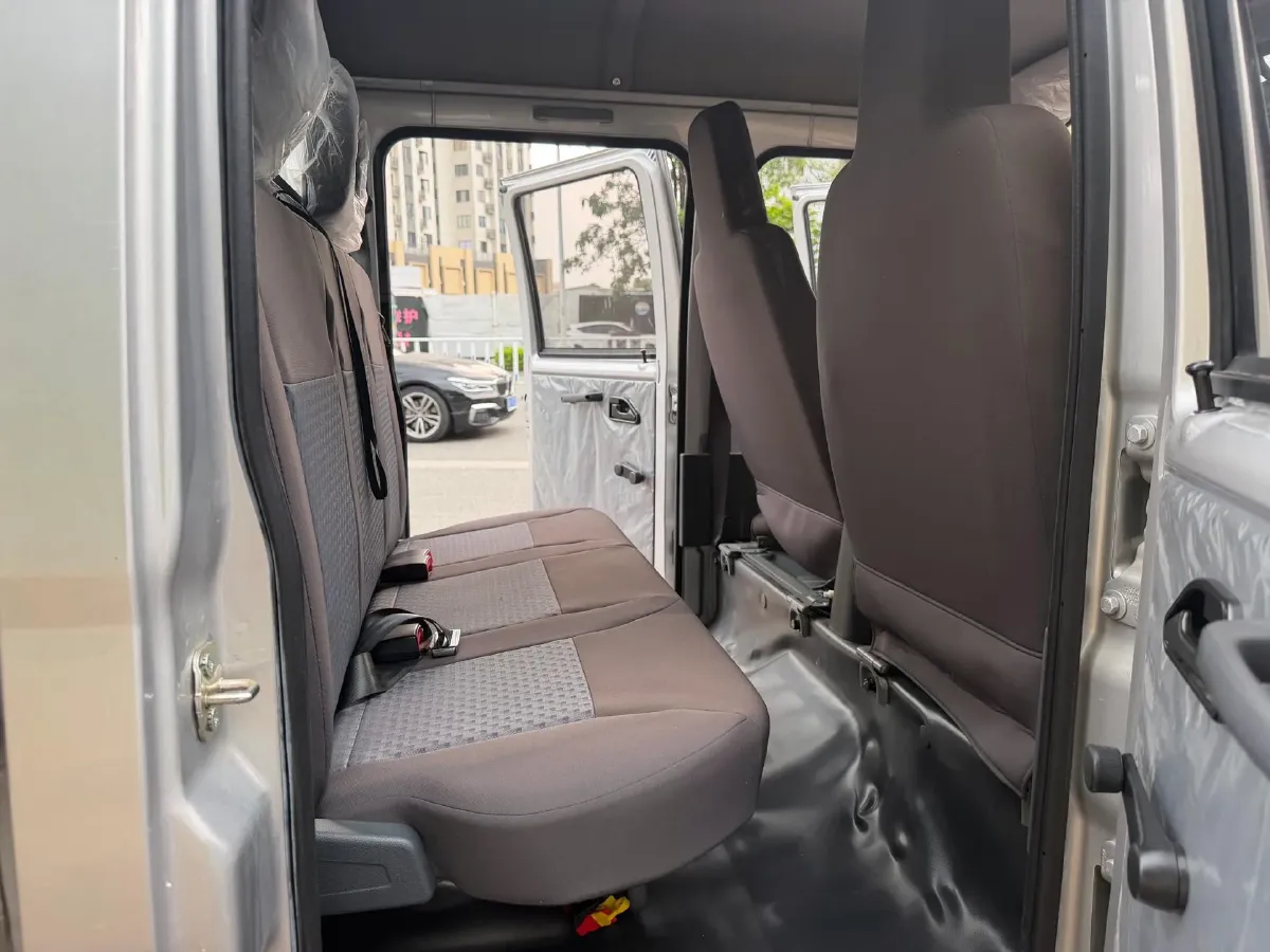 2023 WuLing ZhiGuang Mini Truck 1.5L 102HP L4 5MT,autocango,china used car exporter,china ev exporter,chinese used car exporter,chinese used ev exporter