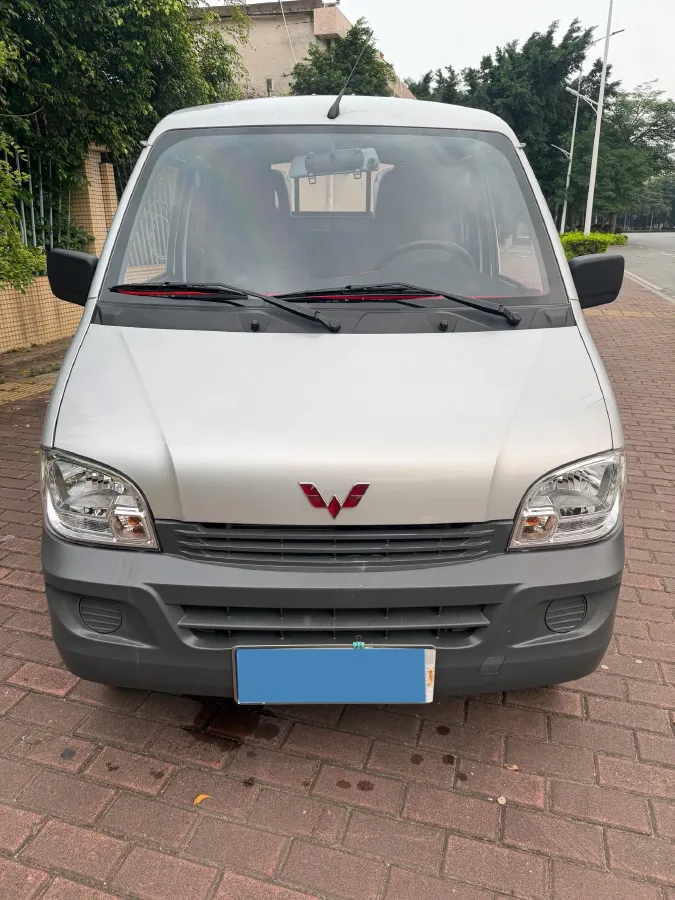 2023 WuLing ZhiGuang Mini Truck 1.5L 102HP L4 5MT,autocango,china used car exporter,china ev exporter,chinese used car exporter,chinese used ev exporter