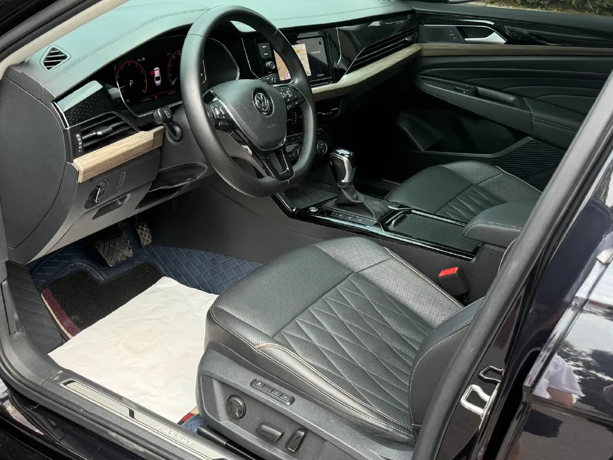 2019 Volvo V40 1.5T 152HP L4 6AT,autocango,china used car exporter,china ev exporter,chinese used car exporter,chinese used ev exporter