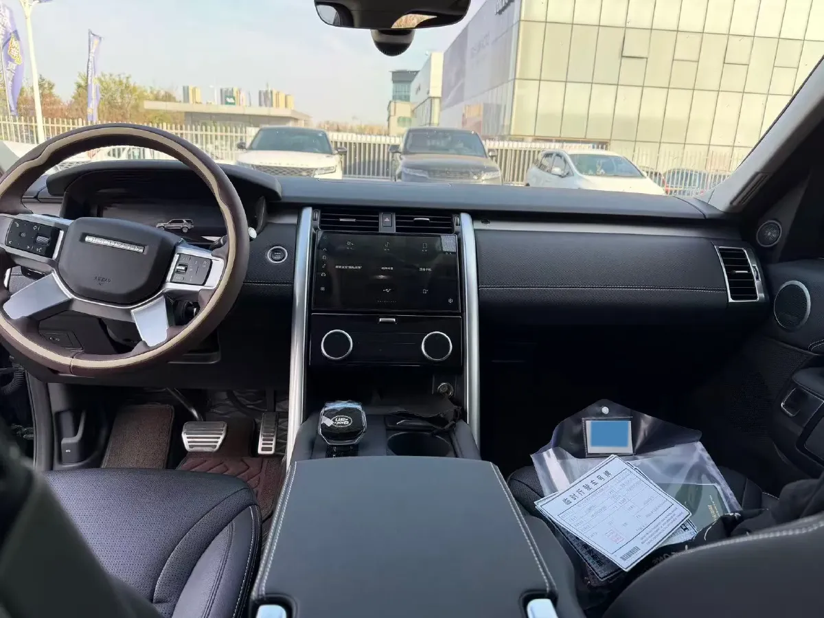 2024 Land Rover Discovery 3.0T 360HP L6 8AT,autocango,china used car exporter,china ev exporter,chinese used car exporter,chinese used ev exporter