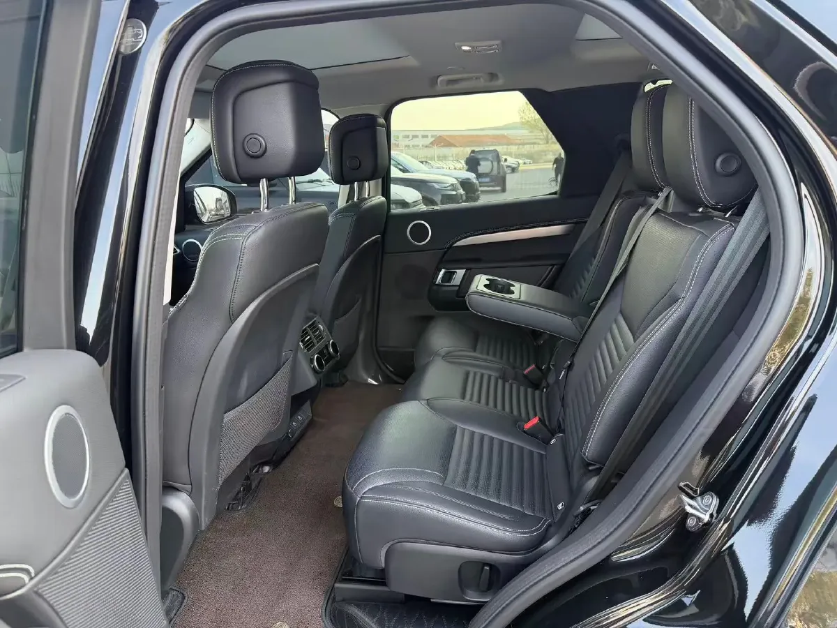 2024 Land Rover Discovery 3.0T 360HP L6 8AT,autocango,china used car exporter,china ev exporter,chinese used car exporter,chinese used ev exporter