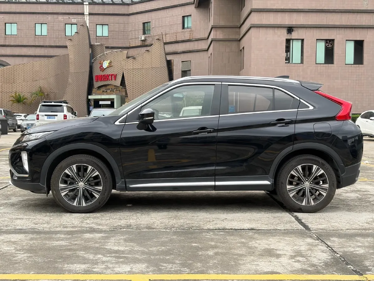 2018 Mitsubishi Eclipse Cross 1.5T 170HP L4 CVT,autocango,china used car exporter,china ev exporter,chinese used car exporter,chinese used ev exporter