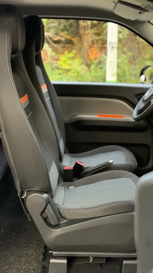 2020 WuLing HongGuang MINI EV BEV 9KWH,autocango,china used car exporter,china ev exporter,chinese used car exporter,chinese used ev exporter