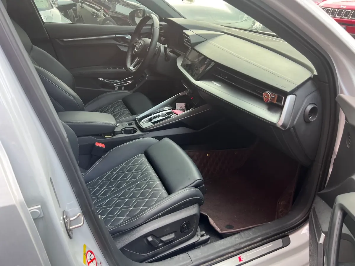 2025 Audi A3 1.5T 160HP L4 7DCT,autocango,china used car exporter,china ev exporter,chinese used car exporter,chinese used ev exporter