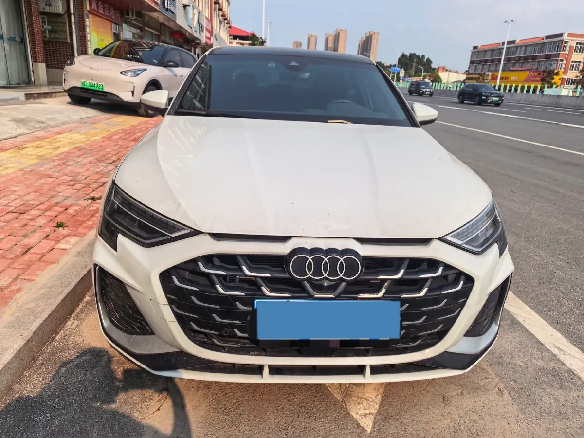 2025 Audi A3 1.5T 160HP L4 7DCT,autocango,china used car exporter,china ev exporter,chinese used car exporter,chinese used ev exporter