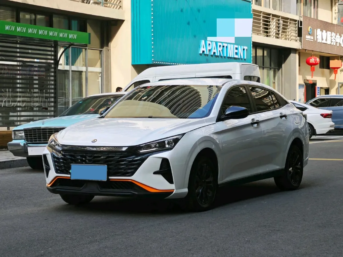 2023 DongFeng Aeolus YiXuan 1.5L 125HP L4 6DCT,autocango,china used car exporter,china ev exporter,chinese used car exporter,chinese used ev exporter