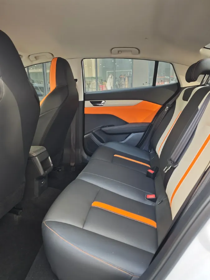 2023 DongFeng Aeolus YiXuan 1.5L 125HP L4 6DCT,autocango,china used car exporter,china ev exporter,chinese used car exporter,chinese used ev exporter