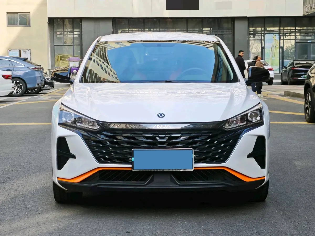 2023 DongFeng Aeolus YiXuan 1.5L 125HP L4 6DCT,autocango,china used car exporter,china ev exporter,chinese used car exporter,chinese used ev exporter