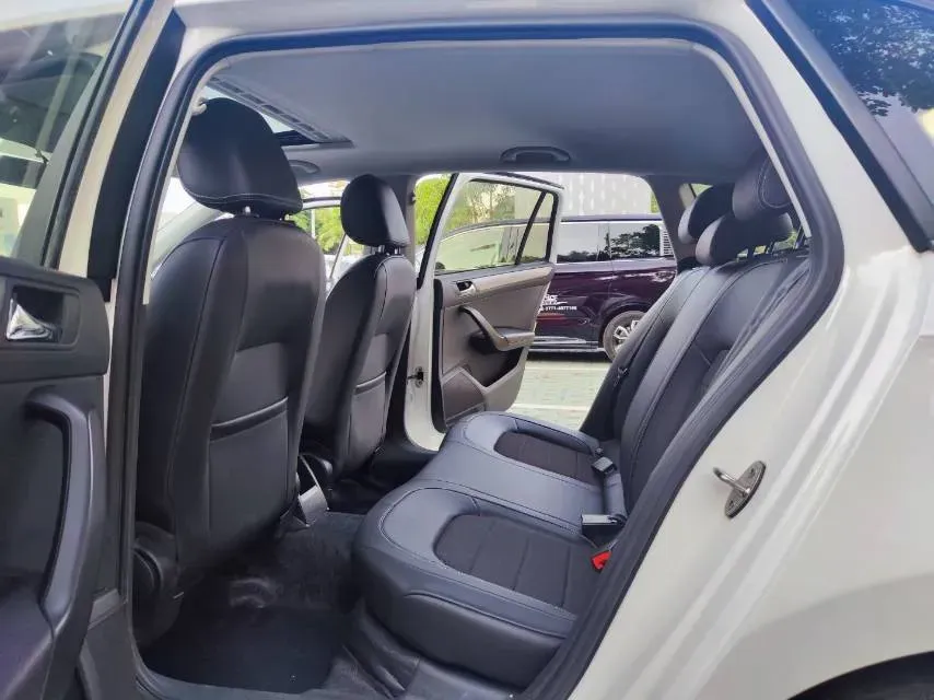 2019 Skoda Rapid Spaceback 1.5L 110HP L4 6AT,autocango,china used car exporter,china ev exporter,chinese used car exporter,chinese used ev exporter