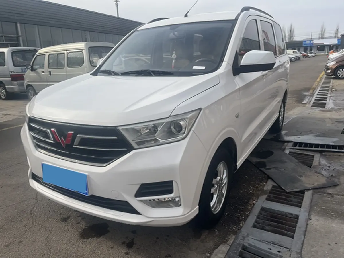 2019 WuLing HongGuang 1.5L 99HP L4 6MT,autocango,china used car exporter,china ev exporter,chinese used car exporter,chinese used ev exporter