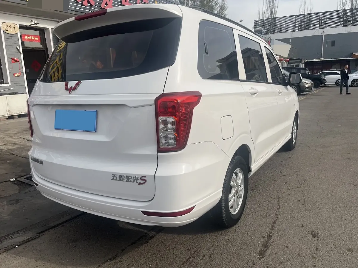 2019 WuLing HongGuang 1.5L 99HP L4 6MT,autocango,china used car exporter,china ev exporter,chinese used car exporter,chinese used ev exporter