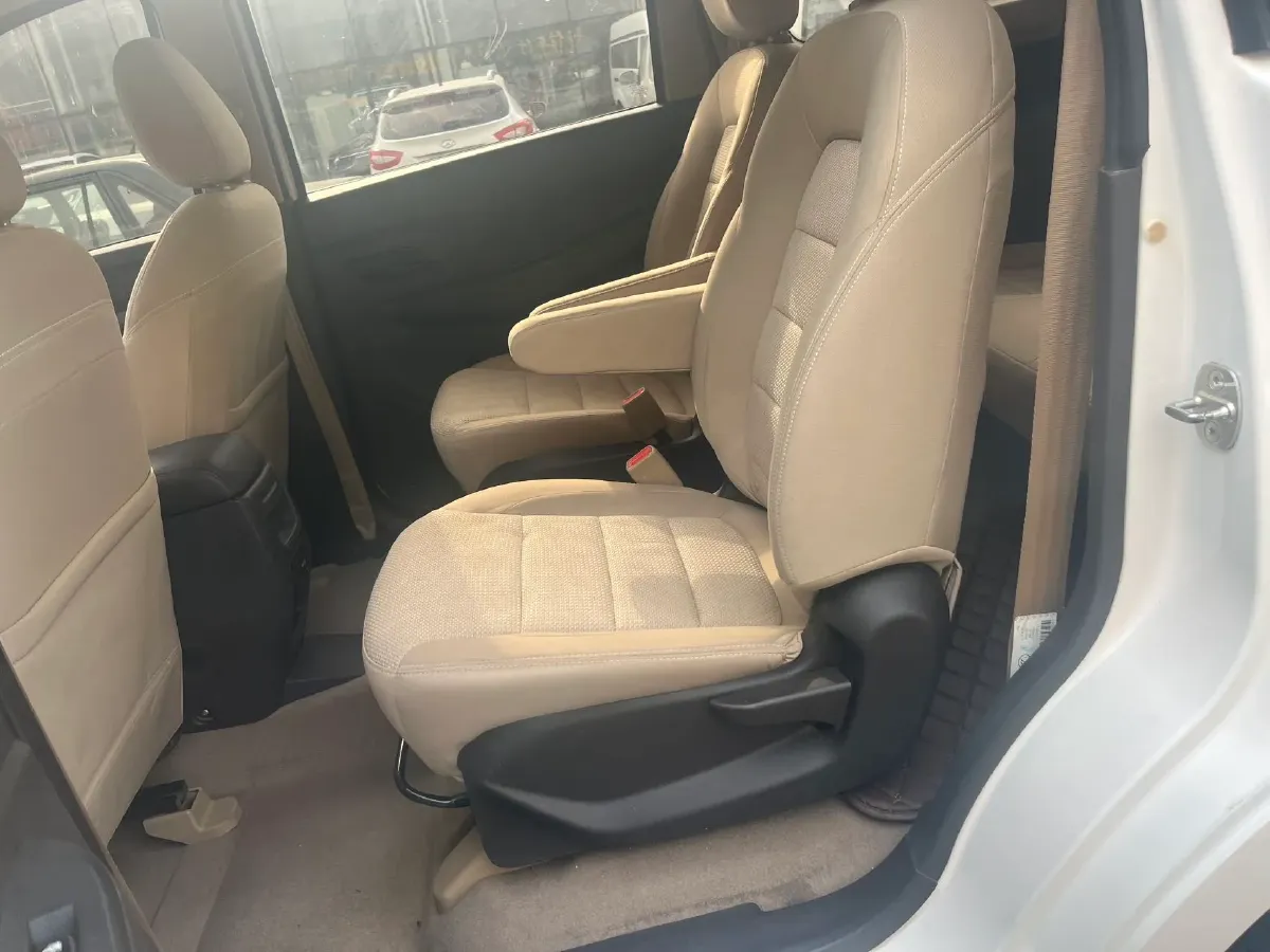 2019 WuLing HongGuang 1.5L 99HP L4 6MT,autocango,china used car exporter,china ev exporter,chinese used car exporter,chinese used ev exporter