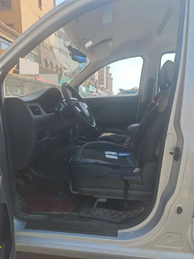 2016 WuLing RongGuang V 1.5L 112HP L4 5MT,autocango,china used car exporter,china ev exporter,chinese used car exporter,chinese used ev exporter