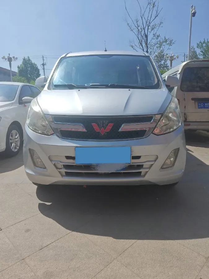 2016 WuLing RongGuang V 1.5L 112HP L4 5MT,autocango,china used car exporter,china ev exporter,chinese used car exporter,chinese used ev exporter