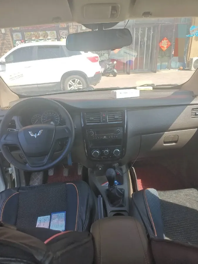 2016 WuLing RongGuang V 1.5L 112HP L4 5MT,autocango,china used car exporter,china ev exporter,chinese used car exporter,chinese used ev exporter