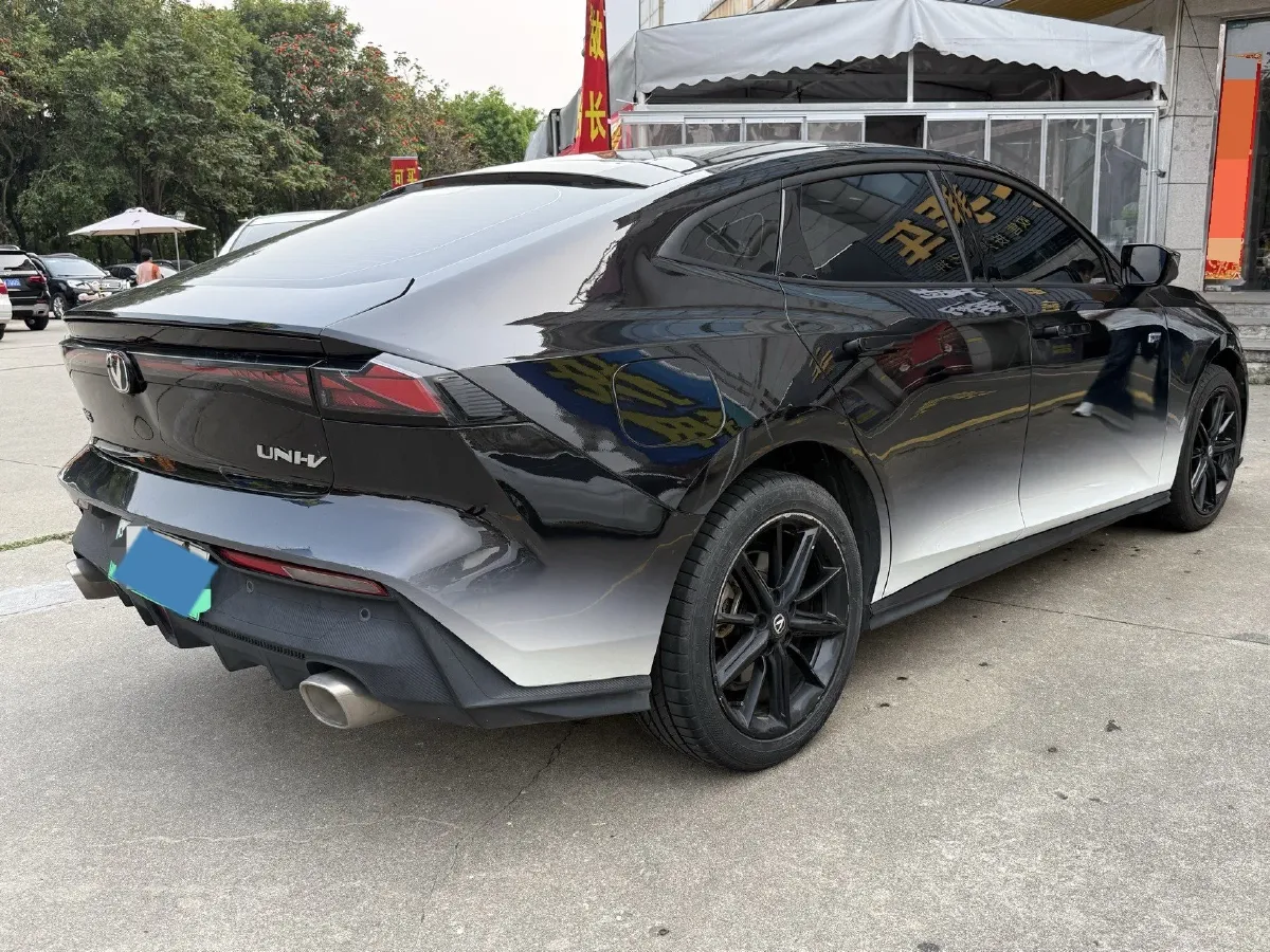 2023 ChangAn UNI-V iDD 1.5T 170HP L4 6TCT PHEV 18.4KWH,autocango,china used car exporter,china ev exporter,chinese used car exporter,chinese used ev exporter