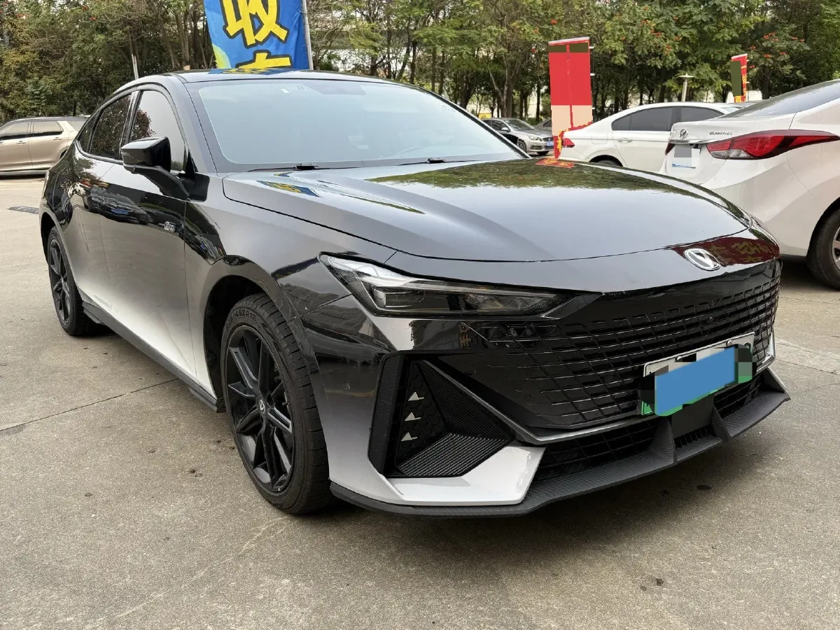 2023 ChangAn UNI-V iDD 1.5T 170HP L4 6TCT PHEV 18.4KWH,autocango,china used car exporter,china ev exporter,chinese used car exporter,chinese used ev exporter