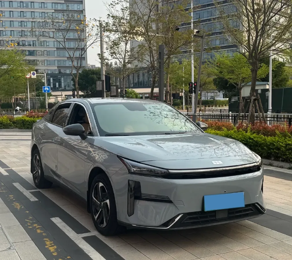 2023 Geely Galaxy L6 1.5T 163HP L4 3DHT PHEV,autocango,china used car exporter,china ev exporter,chinese used car exporter,chinese used ev exporter