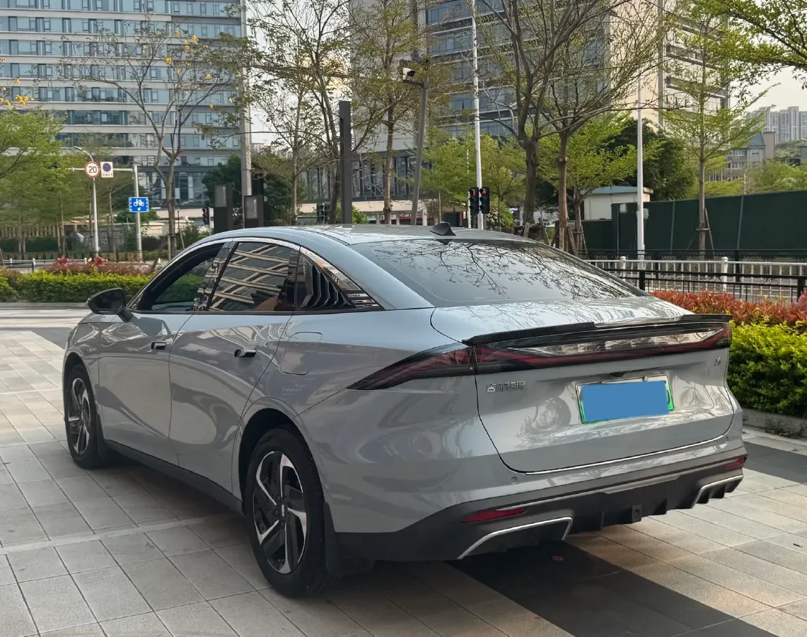 2023 Geely Galaxy L6 1.5T 163HP L4 3DHT PHEV,autocango,china used car exporter,china ev exporter,chinese used car exporter,chinese used ev exporter