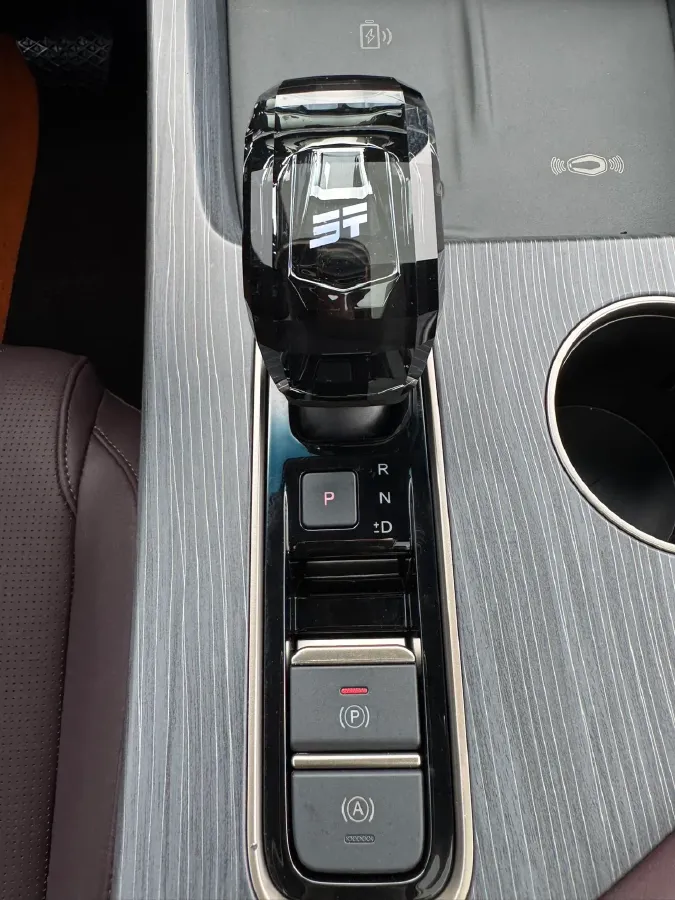 2024 Jetour X90 PRO 1.6T 197HP L4 7DCT,autocango,china used car exporter,china ev exporter,chinese used car exporter,chinese used ev exporter