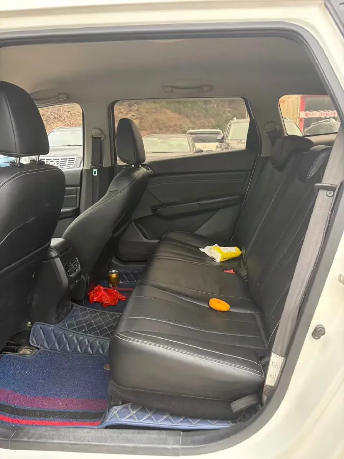 2018 BaoJun 310W 1.5L 112HP L4 5AMT,autocango,china used car exporter,china ev exporter,chinese used car exporter,chinese used ev exporter