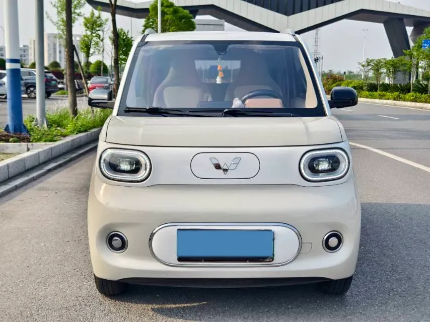 2024 WuLing HongGuang MINI EV BEV 17.3KWH,autocango,china used car exporter,china ev exporter,chinese used car exporter,chinese used ev exporter
