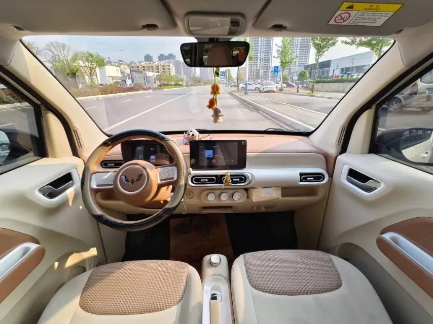 2024 WuLing HongGuang MINI EV BEV 17.3KWH,autocango,china used car exporter,china ev exporter,chinese used car exporter,chinese used ev exporter