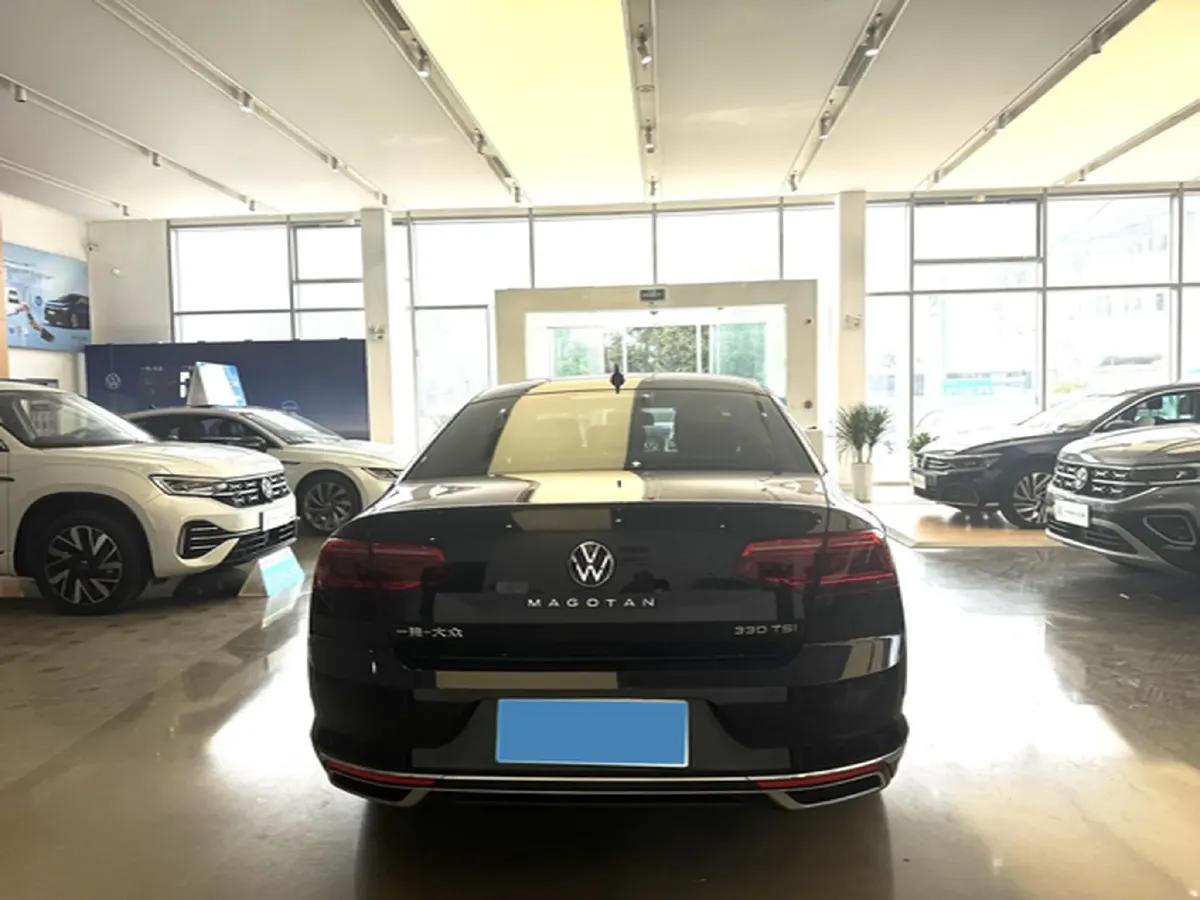 2020 Volkswagen Magotan 2.0T 186HP L4 7DCT,autocango,china used car exporter,china ev exporter,chinese used car exporter,chinese used ev exporter