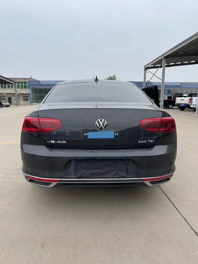 2021 Volkswagen Magotan 2.0T 186HP L4 7DCT,autocango,china used car exporter,china ev exporter,chinese used car exporter,chinese used ev exporter