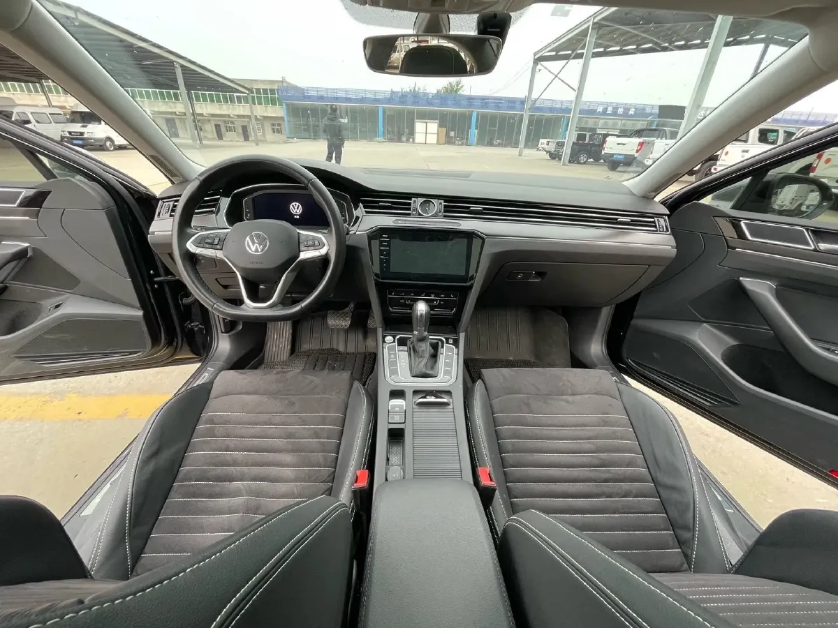 2021 Volkswagen Magotan 2.0T 186HP L4 7DCT,autocango,china used car exporter,china ev exporter,chinese used car exporter,chinese used ev exporter