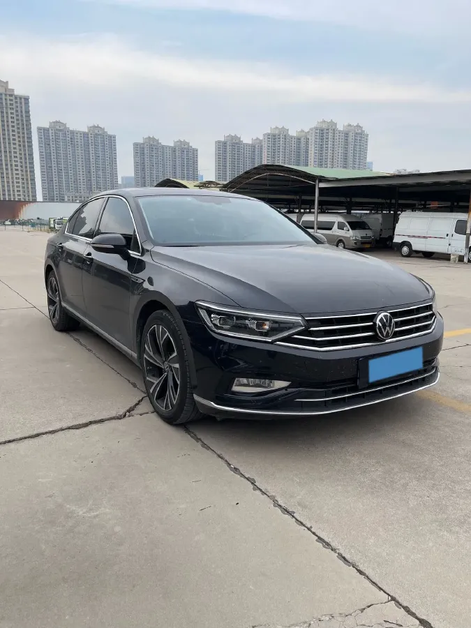 2021 Volkswagen Magotan 2.0T 186HP L4 7DCT,autocango,china used car exporter,china ev exporter,chinese used car exporter,chinese used ev exporter