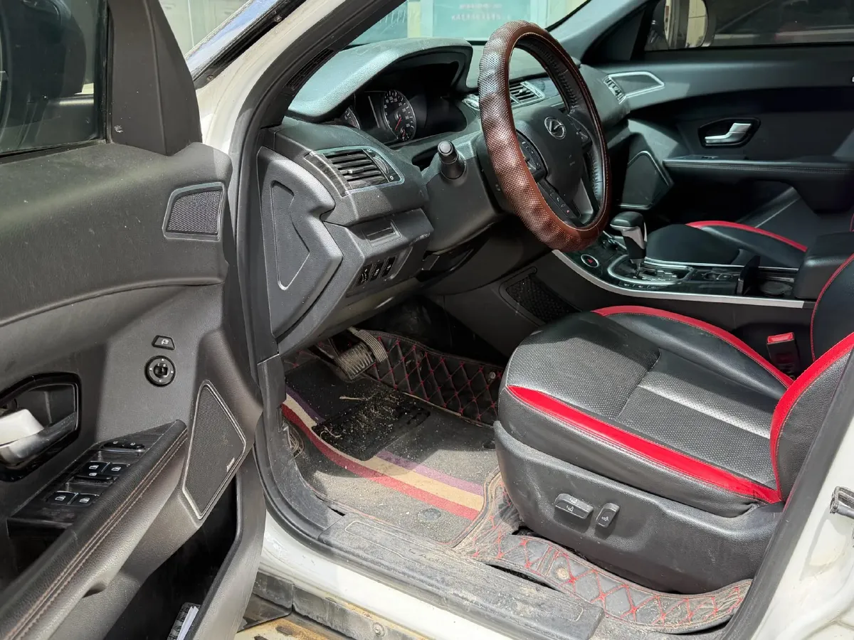 2018 Landwind X7 1.5T 163HP L4 8AT,autocango,china used car exporter,china ev exporter,chinese used car exporter,chinese used ev exporter