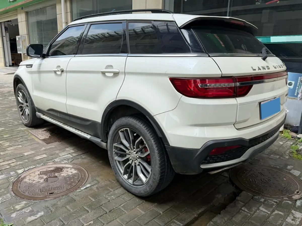2018 Landwind X7 1.5T 163HP L4 8AT,autocango,china used car exporter,china ev exporter,chinese used car exporter,chinese used ev exporter