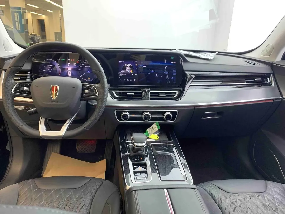 2023 HongQi HS5 2.0T 252HP L4 8AT,autocango,china used car exporter,china ev exporter,chinese used car exporter,chinese used ev exporter