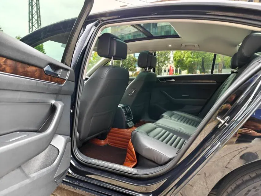 2019 Volkswagen Magotan 2.0T 186HP L4 7DCT,autocango,china used car exporter,china ev exporter,chinese used car exporter,chinese used ev exporter