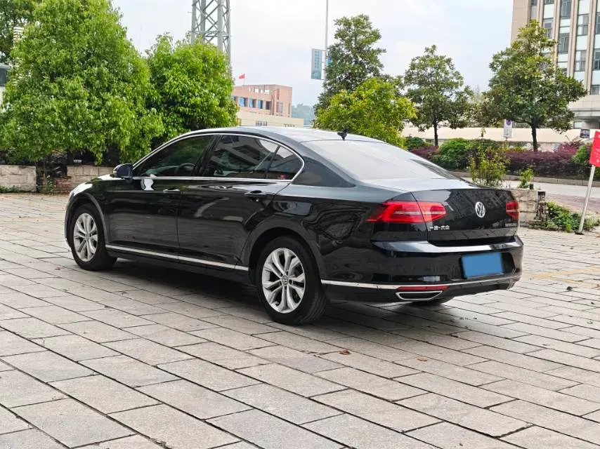 2019 Volkswagen Magotan 2.0T 186HP L4 7DCT,autocango,china used car exporter,china ev exporter,chinese used car exporter,chinese used ev exporter