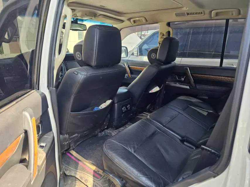 2016 Mitsubishi Pajero 3.0L 174HP V6 5AT,autocango,china used car exporter,china ev exporter,chinese used car exporter,chinese used ev exporter