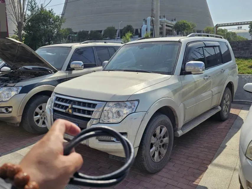 2016 Mitsubishi Pajero 3.0L 174HP V6 5AT,autocango,china used car exporter,china ev exporter,chinese used car exporter,chinese used ev exporter