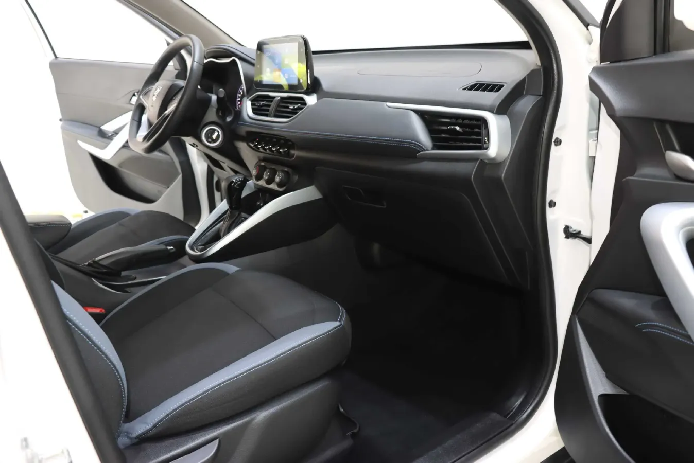 2021 BaoJun 510 1.5L 99HP L4 CVT,autocango,china used car exporter,china ev exporter,chinese used car exporter,chinese used ev exporter