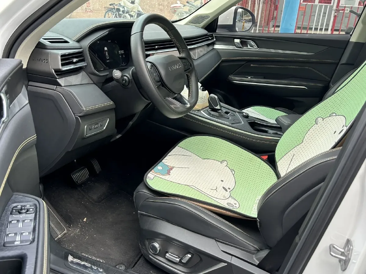 2023 MAXUS Interstellar 2.0T 261HP L4 8AT,autocango,china used car exporter,china ev exporter,chinese used car exporter,chinese used ev exporter