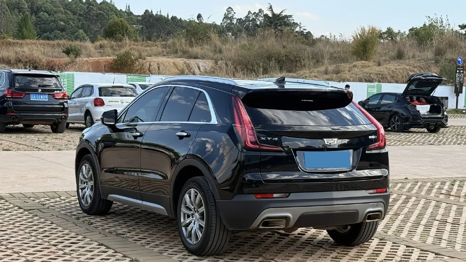 2021 Cadillac XT4 2.0T 237HP L4 9AT,autocango,china used car exporter,china ev exporter,chinese used car exporter,chinese used ev exporter