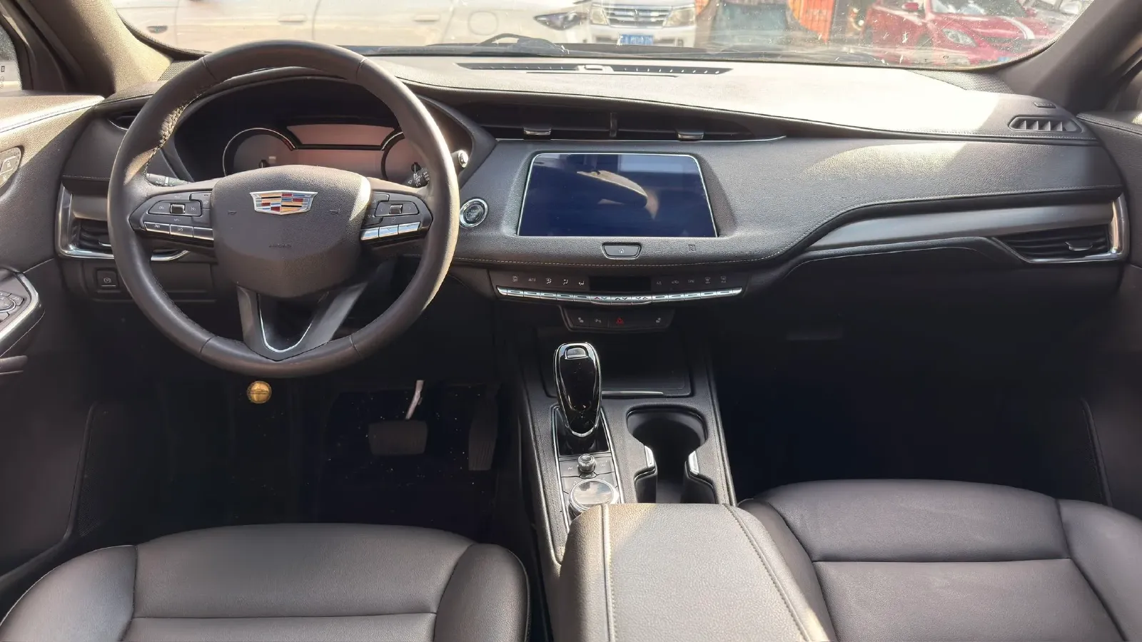 2021 Cadillac XT4 2.0T 237HP L4 9AT,autocango,china used car exporter,china ev exporter,chinese used car exporter,chinese used ev exporter