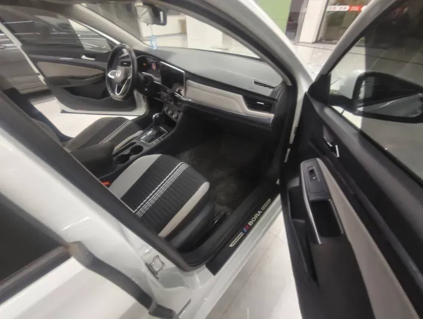 2023 Volkswagen Bora 1.5L 113HP L4 6AT,autocango,china used car exporter,china ev exporter,chinese used car exporter,chinese used ev exporter
