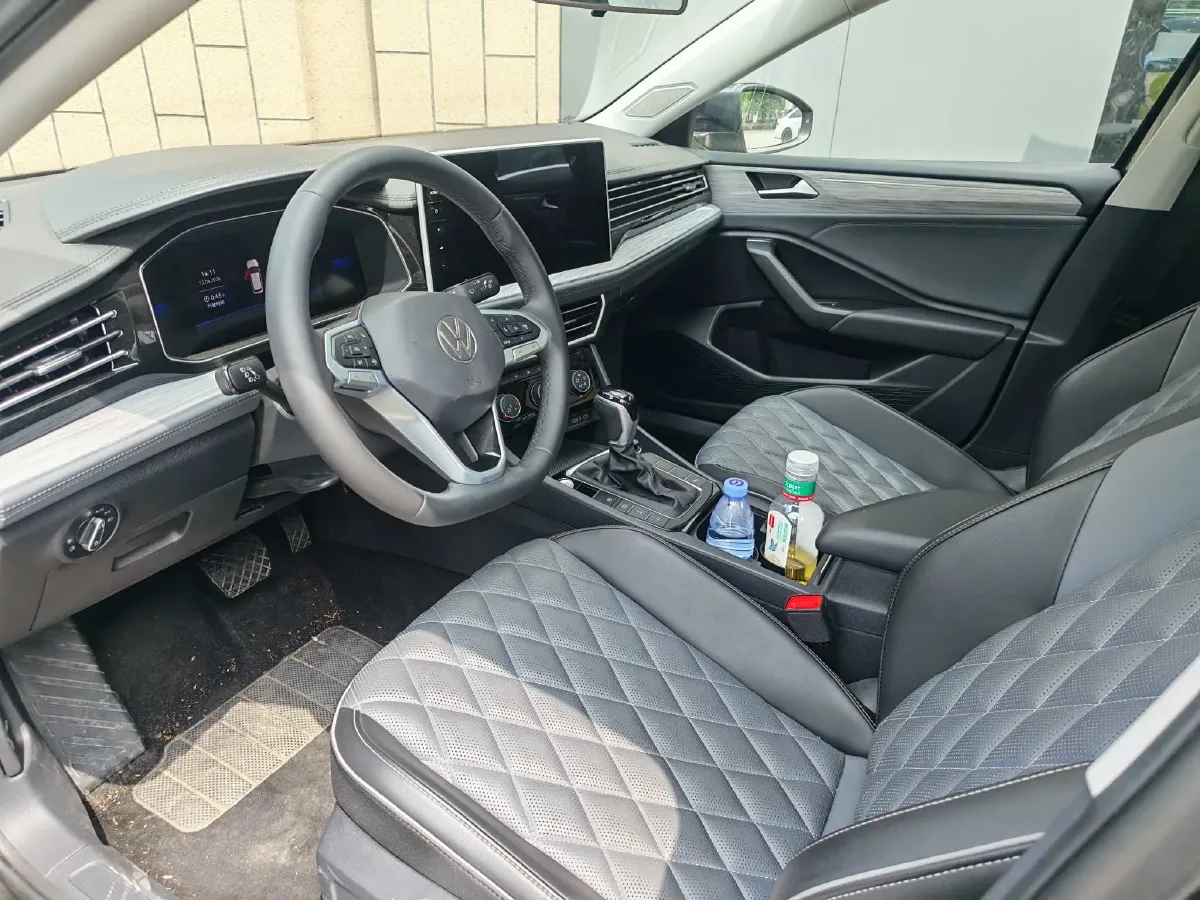 2023 Volkswagen Sagitar 1.5T 160HP L4 7DCT,autocango,china used car exporter,china ev exporter,chinese used car exporter,chinese used ev exporter