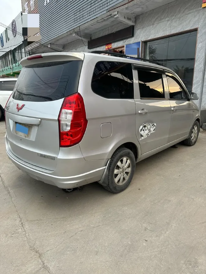 2015 WuLing HongGuang 1.5L 112HP L4 5MT,autocango,china used car exporter,china ev exporter,chinese used car exporter,chinese used ev exporter