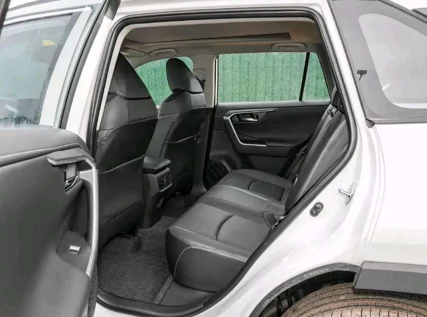 2023 Toyota RAV4 2.0L 171HP L4 CVT,autocango,china used car exporter,china ev exporter,chinese used car exporter,chinese used ev exporter