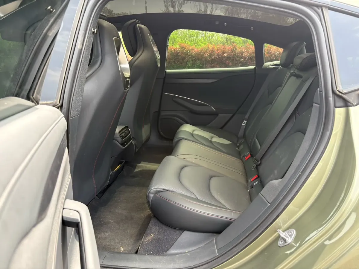 2024 MI SU7 BEV 73.6KWH,autocango,china used car exporter,china ev exporter,chinese used car exporter,chinese used ev exporter